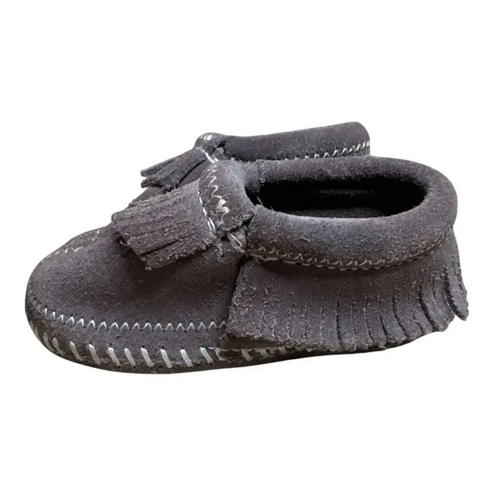 Minnetonka Taupe Leather Soft Sole Moccasins Infant’s Shoe Size 2